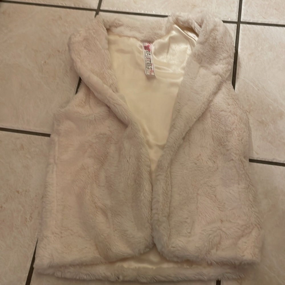 🩷Very soft vest and not bulky(has thin belt loops, too, for a little tie or belt - Picture 2 of 4